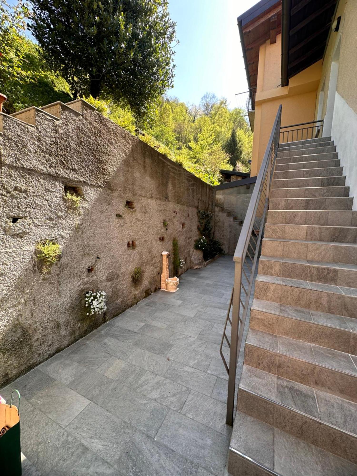 Little House Lezzeno Apartamento Exterior foto